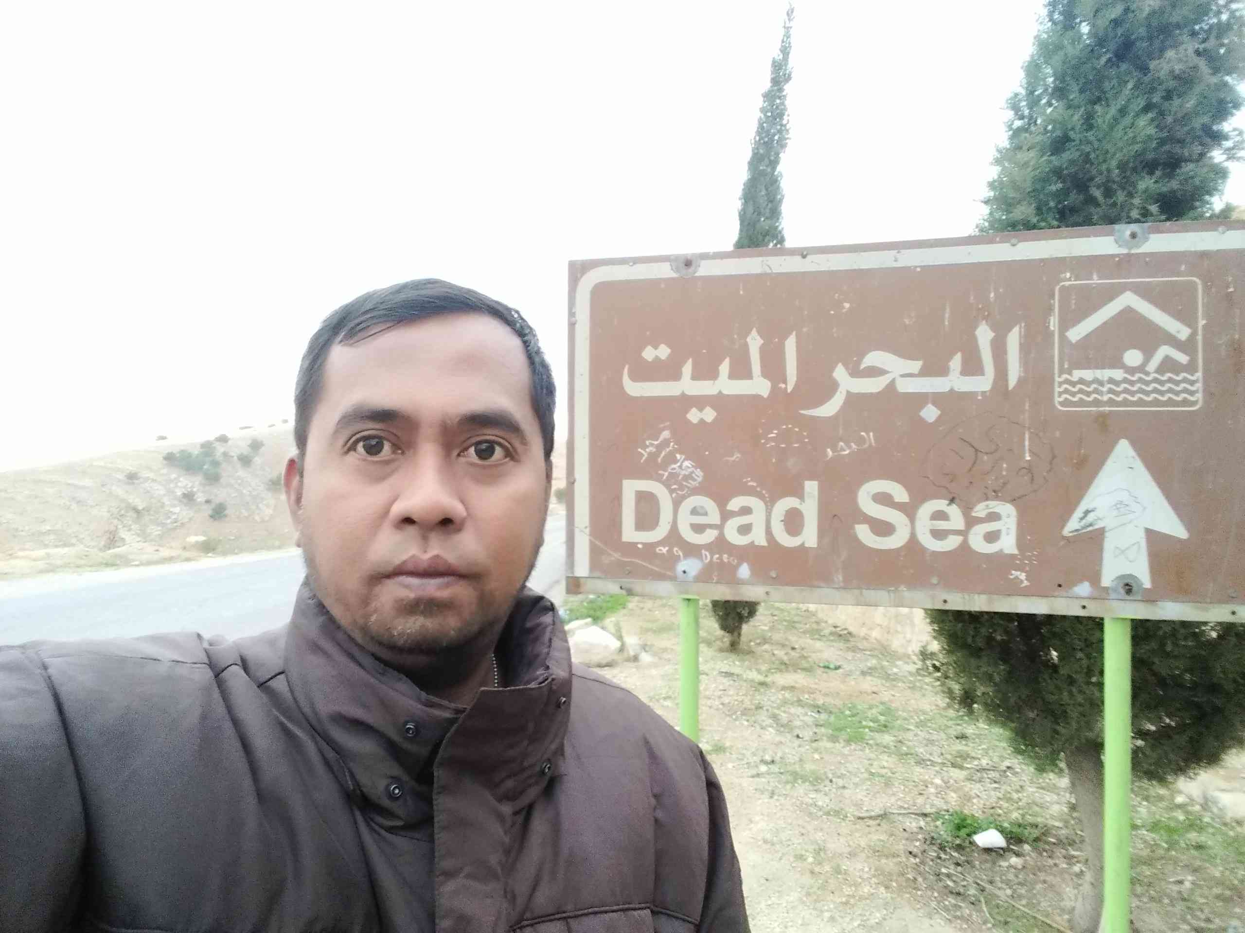 The Dead Sea: Pengalaman Unik Mengapung di Air Asin