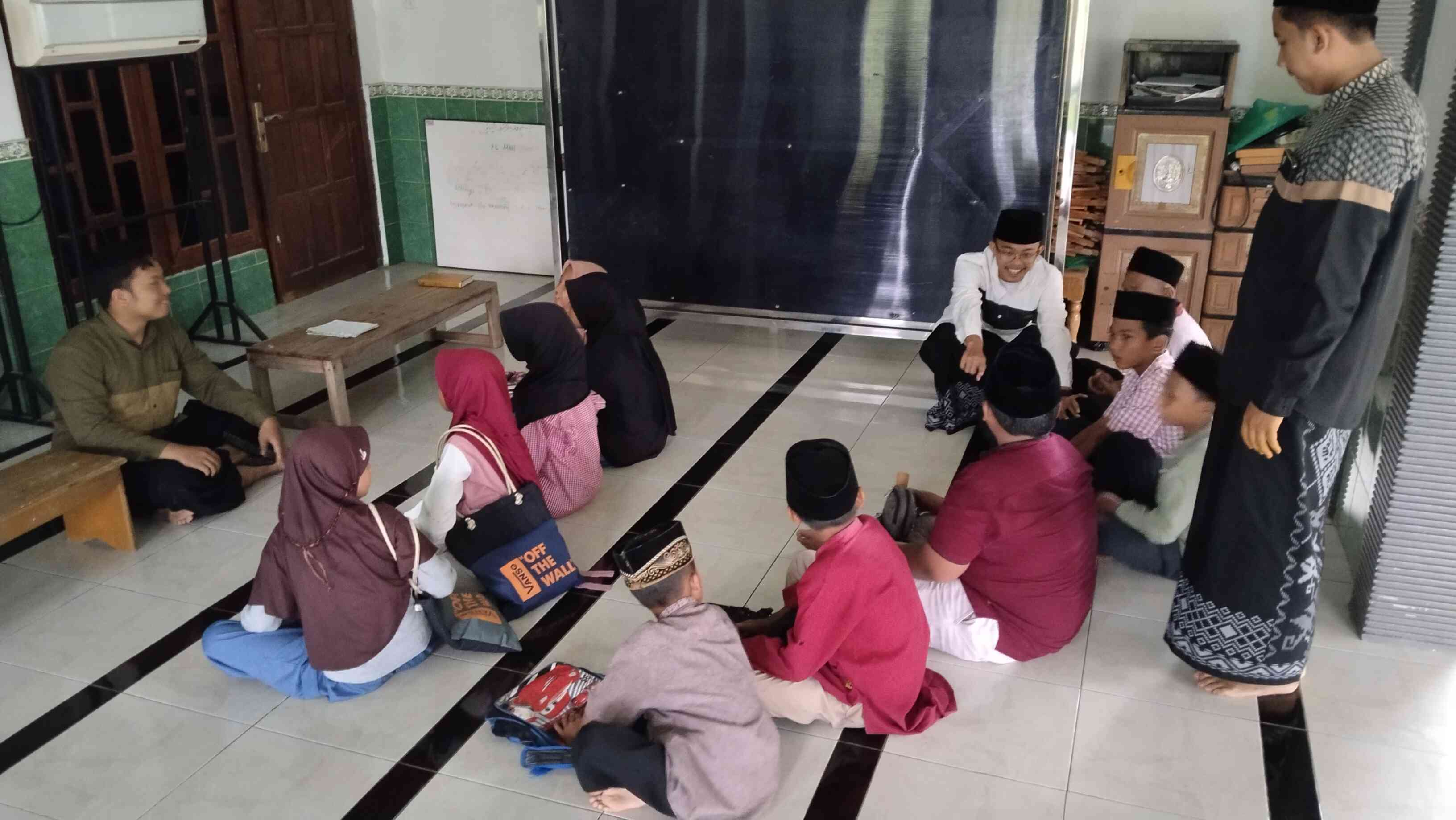 "TPA Masjid At-Taqwa Desa Plancungan" Mencetak Generasi Islami dan Berilmu Lewat Pembinaan oleh Mahasiswa KKNT 36 UNIDA Gontor