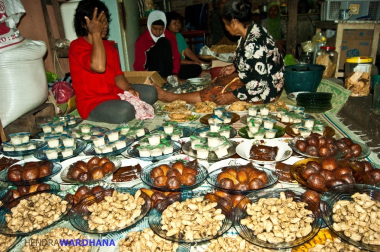 Hasil gambar untuk REWANG HAJATAN