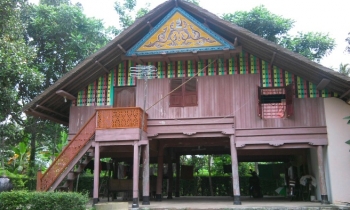 Bahan Untuk Membuat Rumah Adat Aceh Bahan Untuk Membuat Rumah Adat Aceh