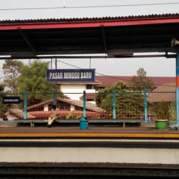 Hasil gambar untuk stasiun PASAR MINGGU