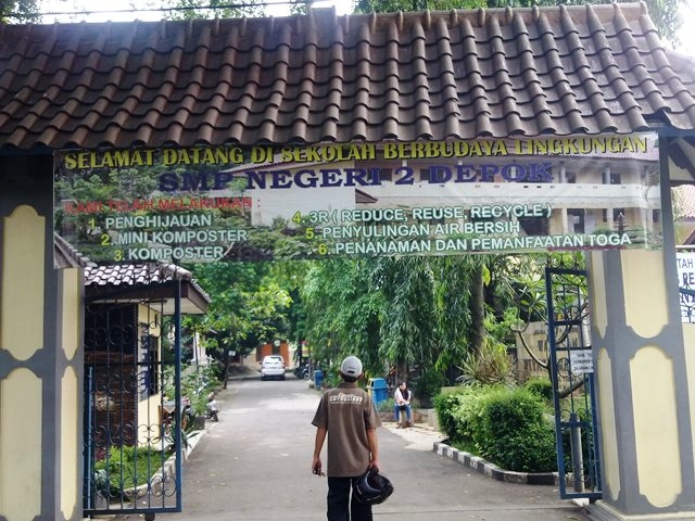 SMP Negeri 2 Depok Sekolah Berbudaya Lingkungan 