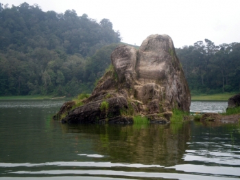 Misteri Batu Cinta Yang Melegenda Di Taman Wisata Alam Situ Misteri Batu Cinta Yang Melegenda Di Taman Wisata Alam Situ