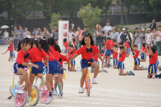 Penanaman Semangat Anak anak Jepang Melalui Festival Penanaman Semangat Anak anak Jepang Melalui Festival