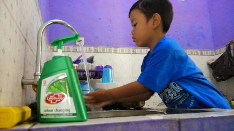 Strategi Agar Si Kecil Rajin Cuci Tangan dan Gosok Gigi Strategi Agar Si Kecil Rajin Cuci Tangan dan Gosok Gigi