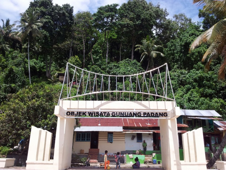 Foto Indahnya Kota Padang dari Ketinggian oleh Sutomo Foto Indahnya Kota Padang dari Ketinggian oleh Sutomo