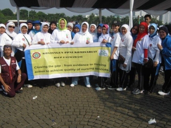 35+ trend terbaru baju wisuda akperfatmawati - cerita wisuda