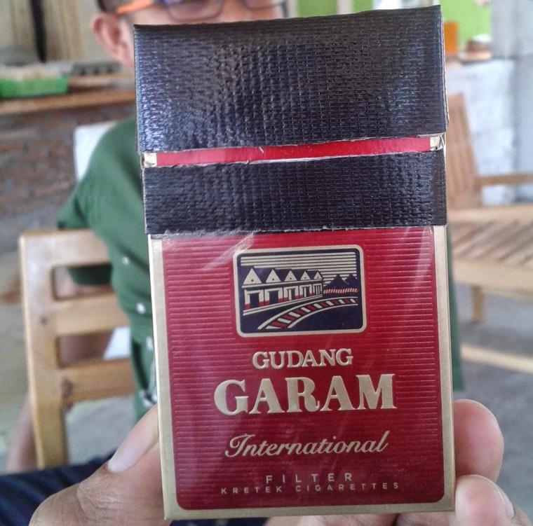 Rokok Tips Asyik Mengemas Bungkus Rokok Kompasiana Com