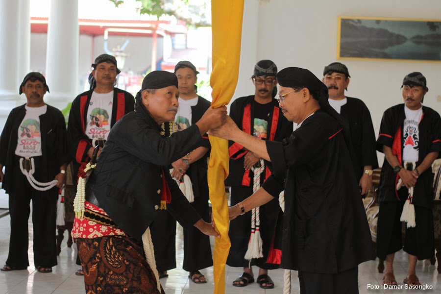 Jamasan Dan Kirab Pusaka, Hari Jadi Ponorogo | Nanang Diyanto