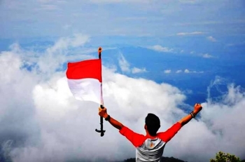 71 Gambar Bendera Merah Putih Sedang Berkibar Paling Bagus 71 Gambar Bendera Merah Putih Sedang Berkibar Paling Bagus