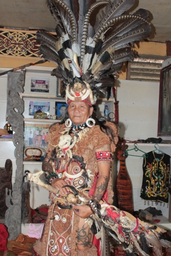 Foto Orang Dayak Panglima Burung Foto Orang Dayak Panglima Burung
