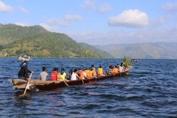 92+ Gambar Perahu Di Danau Toba Paling Keren 92+ Gambar Perahu Di Danau Toba Paling Keren