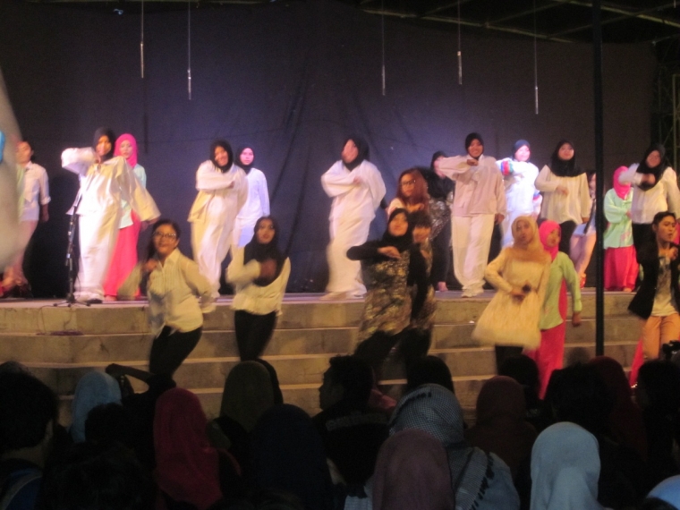 Malam Inagurasi FIB Universitas Gadjah Mada Kompasiana com Malam Inagurasi FIB Universitas Gadjah Mada Kompasiana com