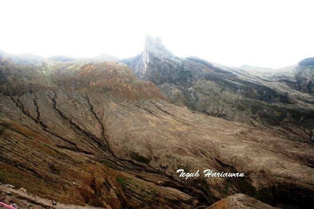 Foto Ekslusif Wajah G Kelud Pasca Letusan 1 Km dari  Foto Ekslusif Wajah G Kelud Pasca Letusan 1 Km dari