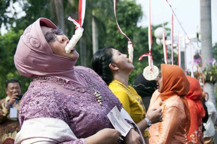 Kartini Bukan Menangisi Nasi Gorengnya (Catatan Tukang Kartini Bukan Menangisi Nasi Gorengnya (Catatan Tukang