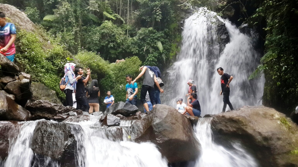 Menikmati Liburan Singkat Di Curug Cipamingkis Jonggol - Kompasiana.com