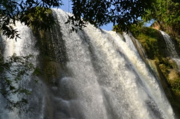 87 Gambar Air Terjun Nglirip Tuban Kekinian 87 Gambar Air Terjun Nglirip Tuban Kekinian